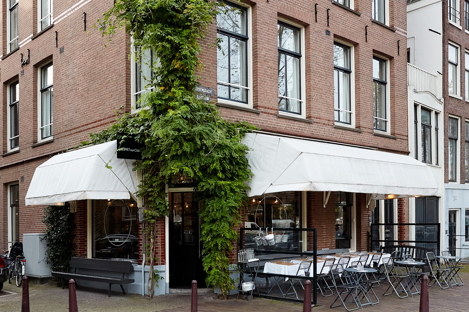 Amsterdam canal near Buffet van Odette