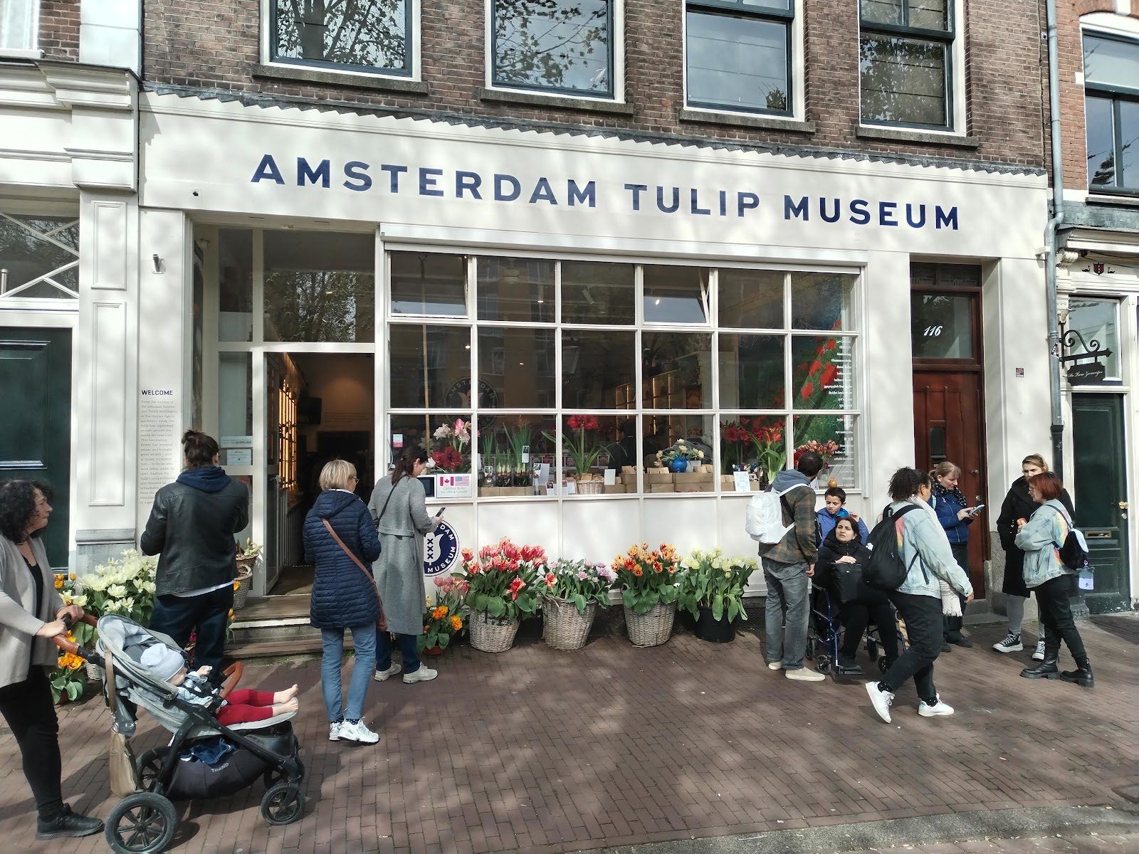 De Twee Zwaantjes Amsterdam bar interior