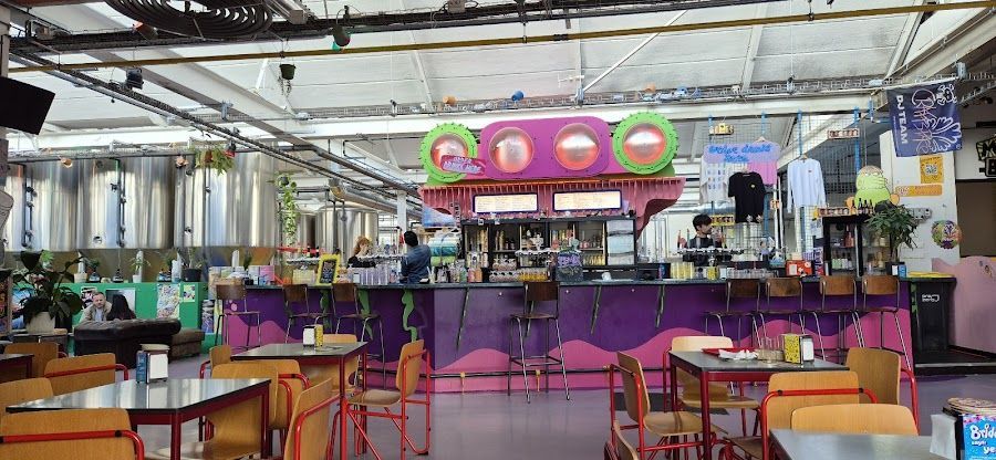 Oedipus Brewing Amsterdam interior
