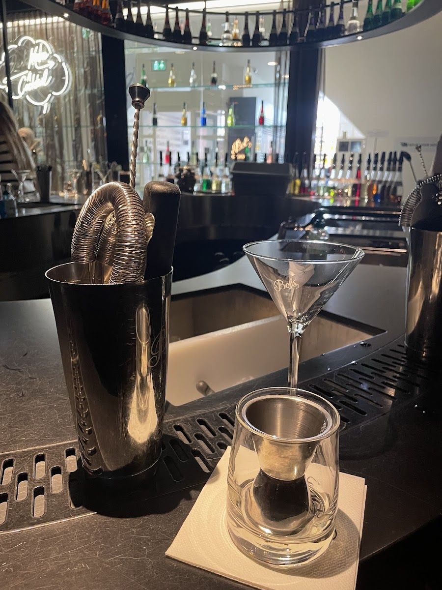 House of Bols Bartending Academy cocktail at the bar
