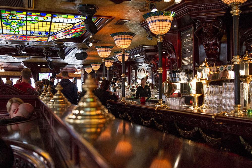 Three Sisters Pub Amsterdam bar interior