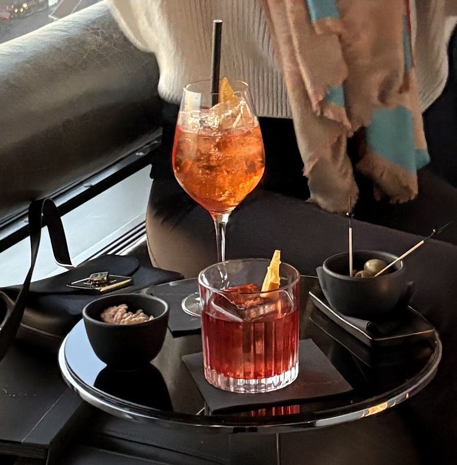 Twenty Third Bar bar service