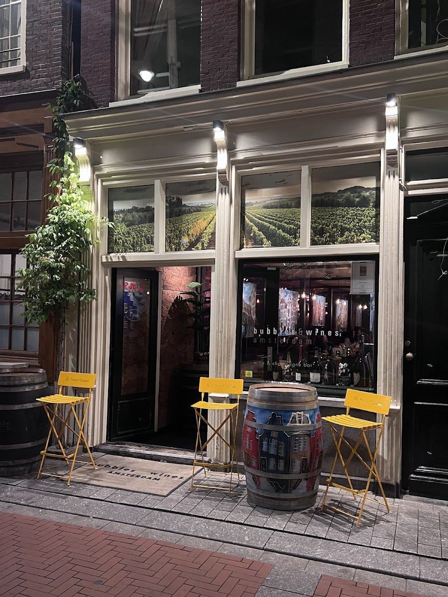 Bubbles & Wines bar service