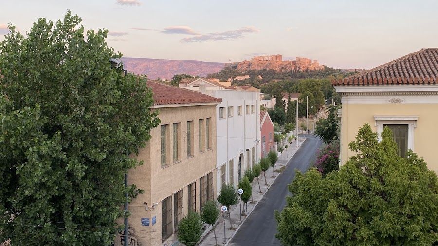 Bios Kerameikos atmosphere