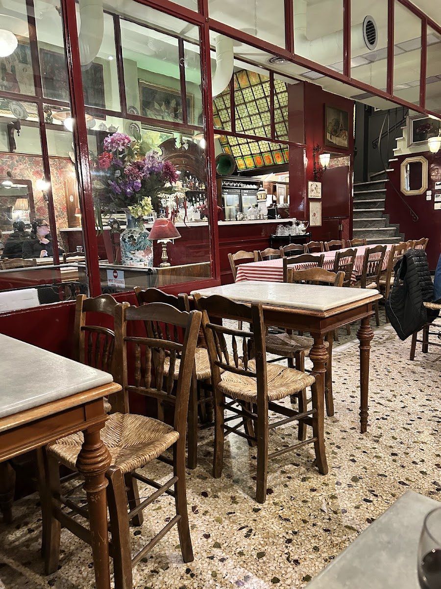Cafe Avissinia bar service