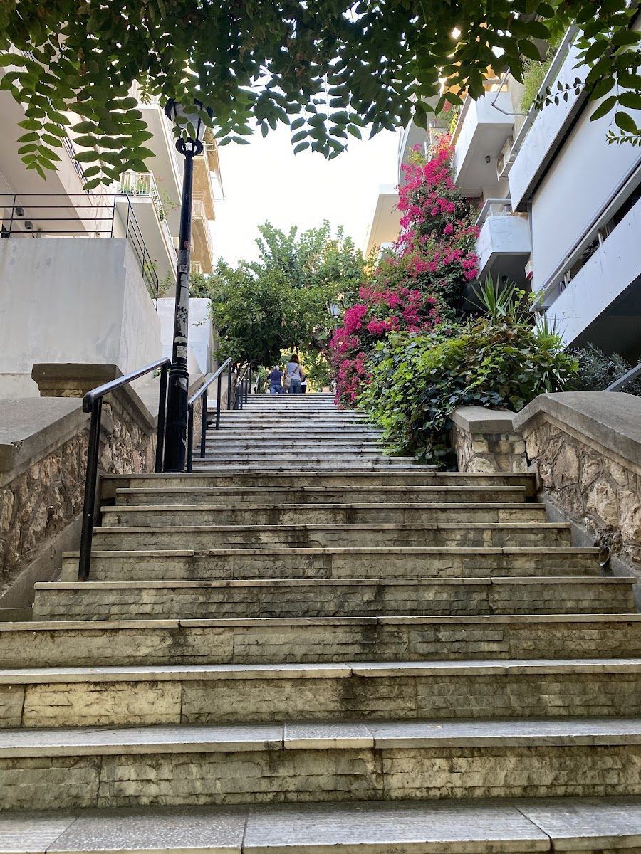 Dimitriou Kolonaki atmosphere