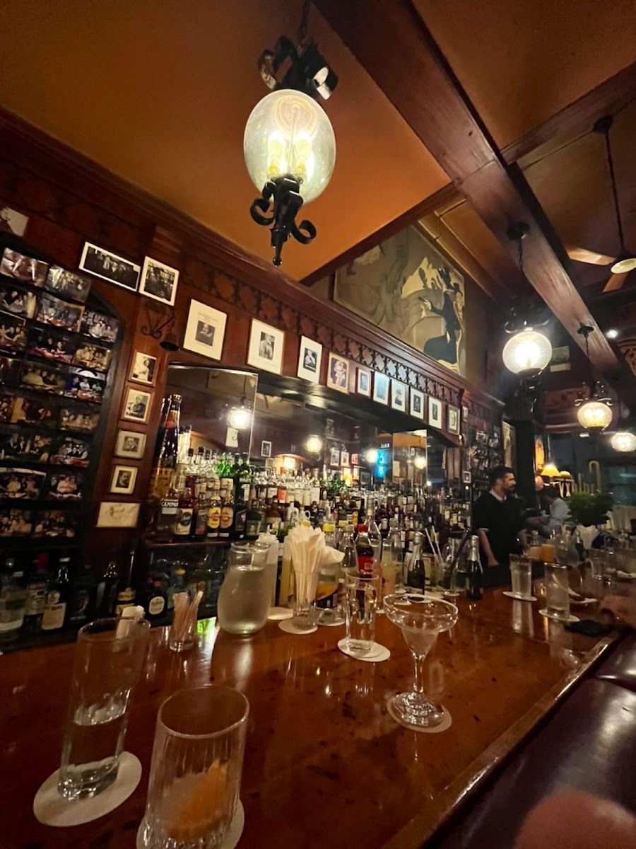 Galaxy Bar Old Athens Sintagma atmosphere