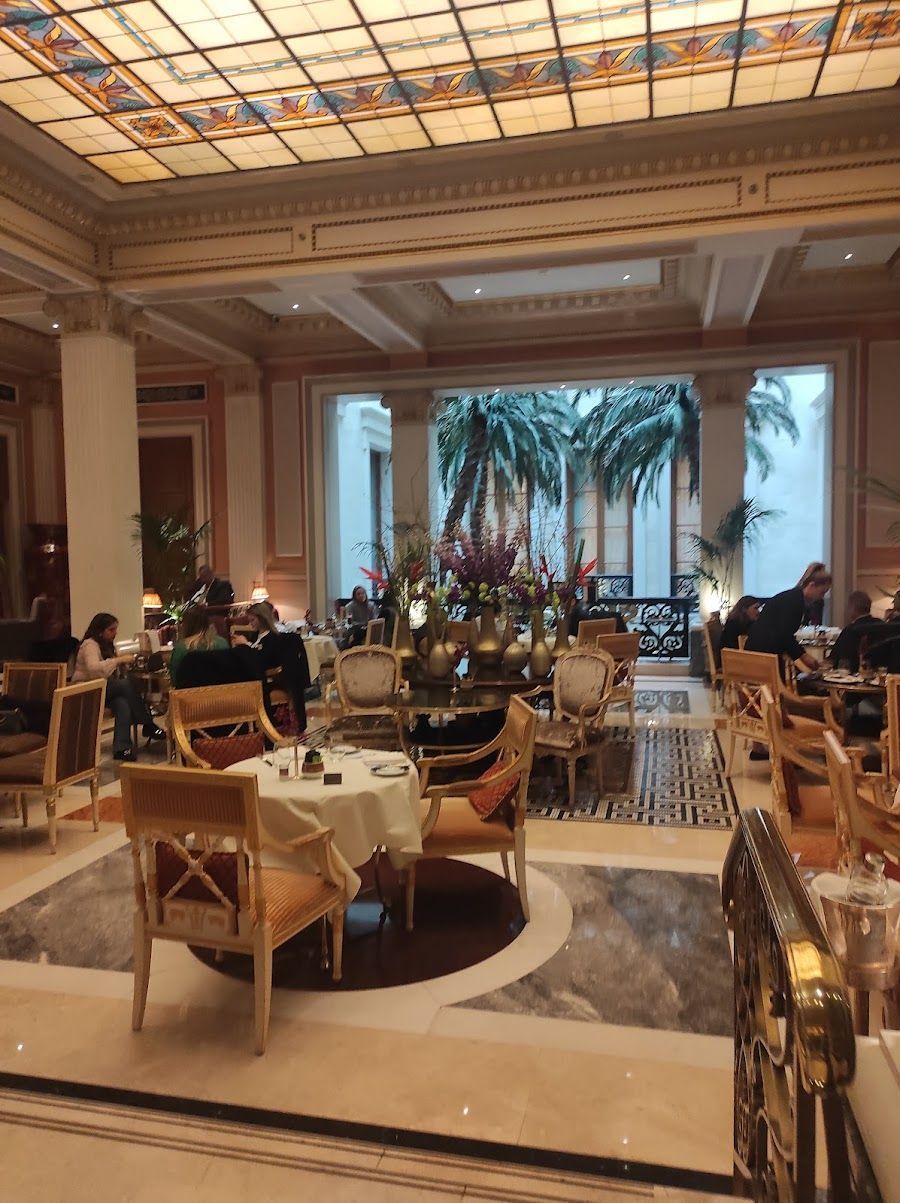 Alexander's Bar at Grande Bretagne cocktail at the bar