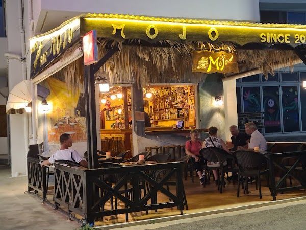 Six d.o.g.s Athens
