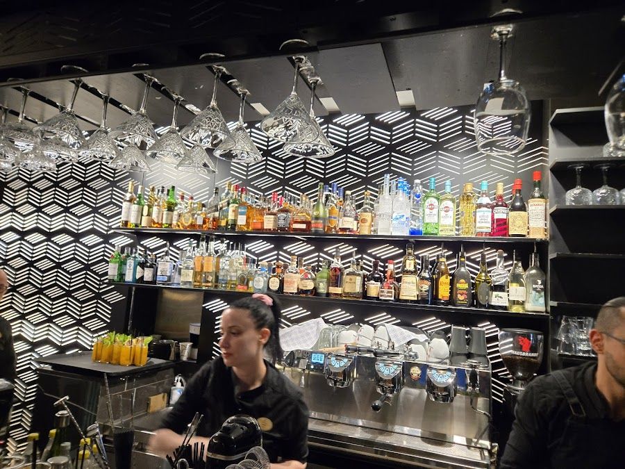 Thes Cocktail Bar Athens interior