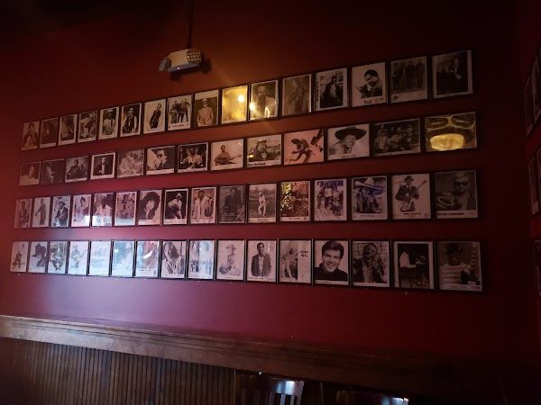Darwin's Burgers & Blues Atlanta