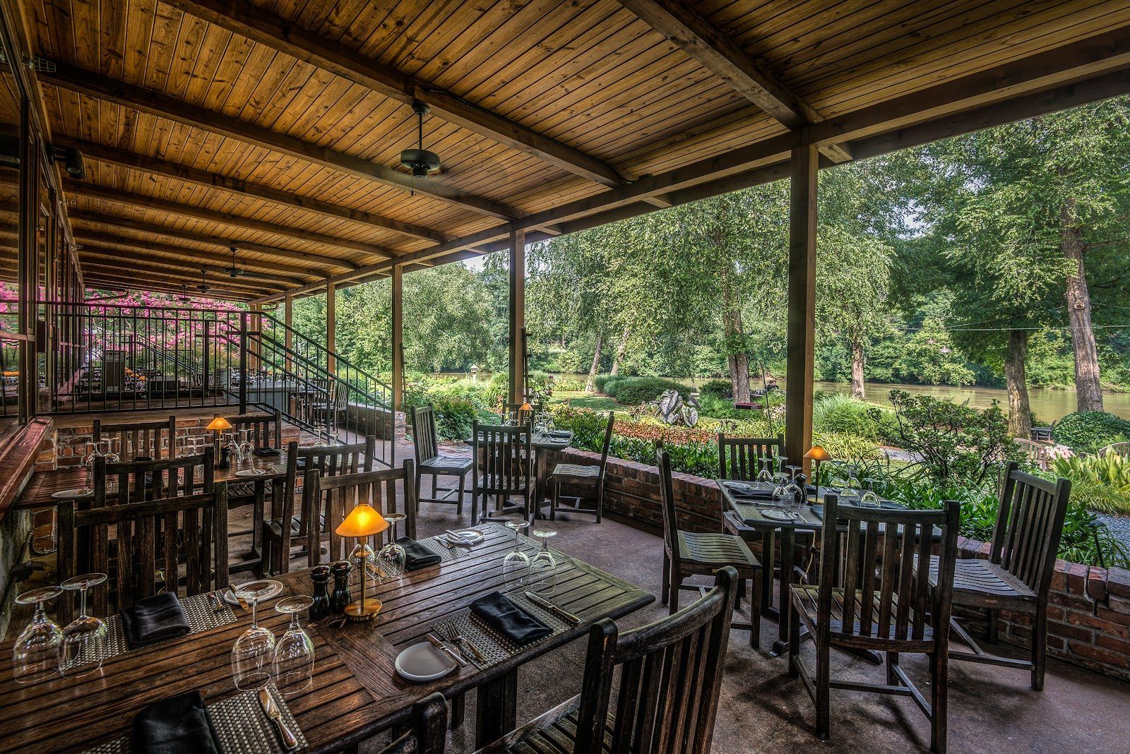 Canoe Atlanta bar interior