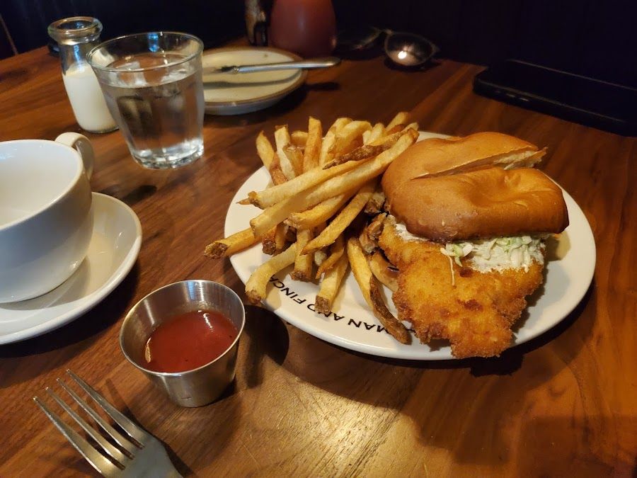 Holeman & Finch Public House Buckhead atmosphere