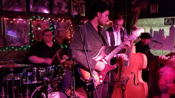 Darwin's Burgers & Blues Atlanta