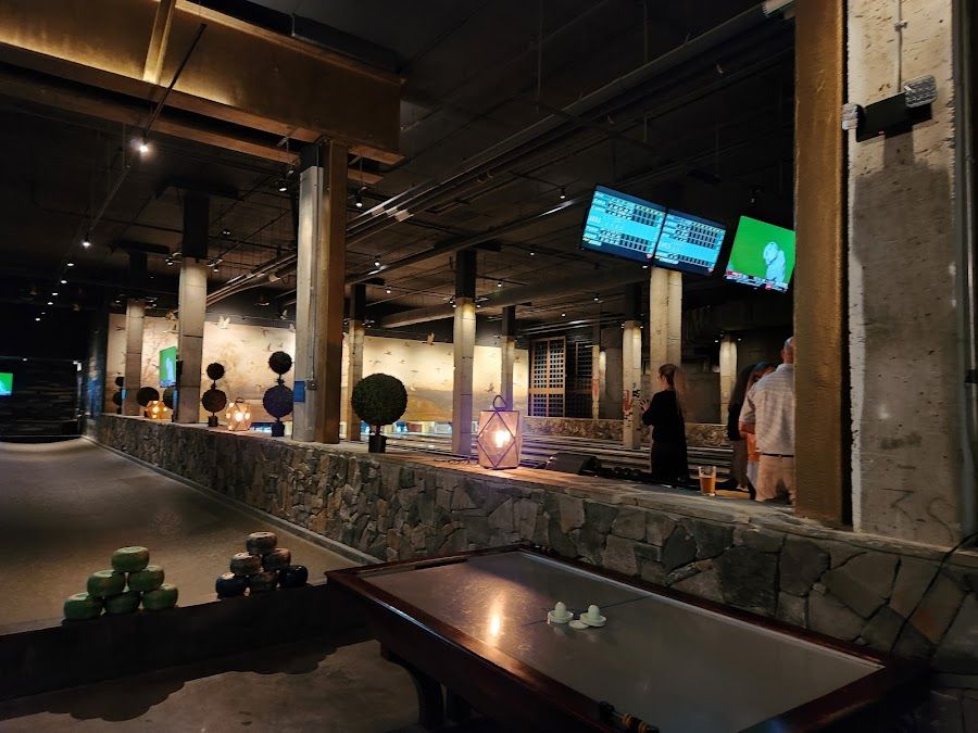 The Painted Duck West Midtown atmosphere