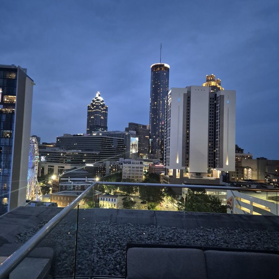 SkyLounge at Glenn Hotel Atlanta interior