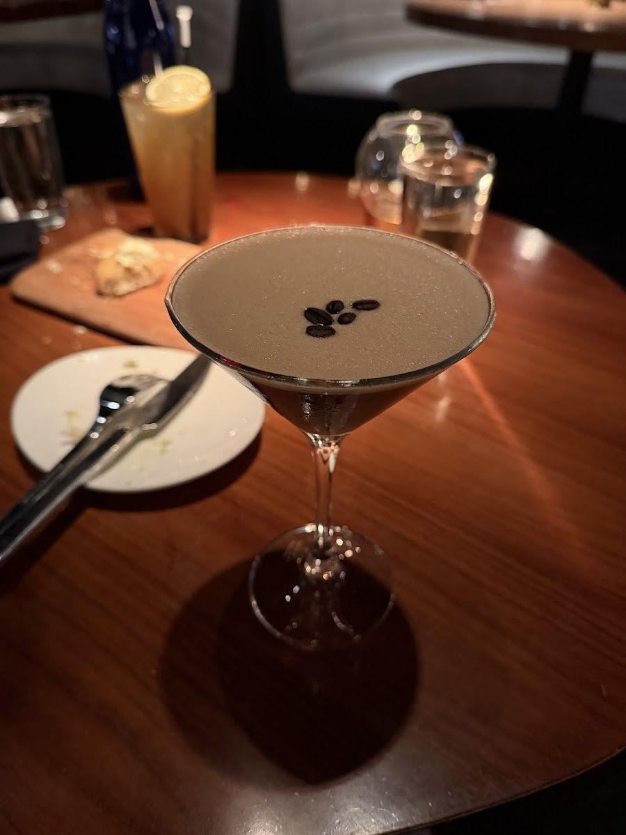 STK Rooftop Atlanta bar service