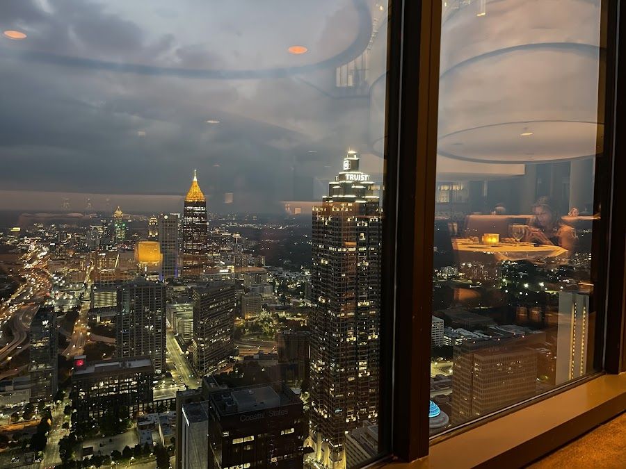 Sun Dial Restaurant Bar Downtown atmosphere