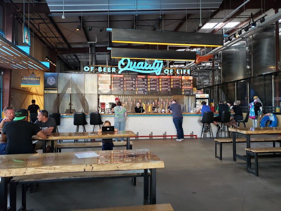 Austin Beerworks North Loop atmosphere