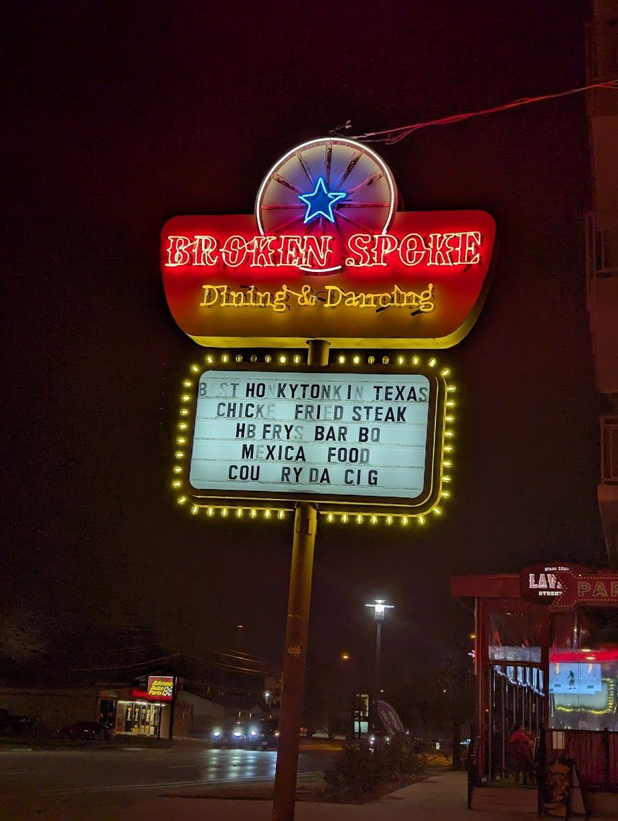 Broken Spoke bar service