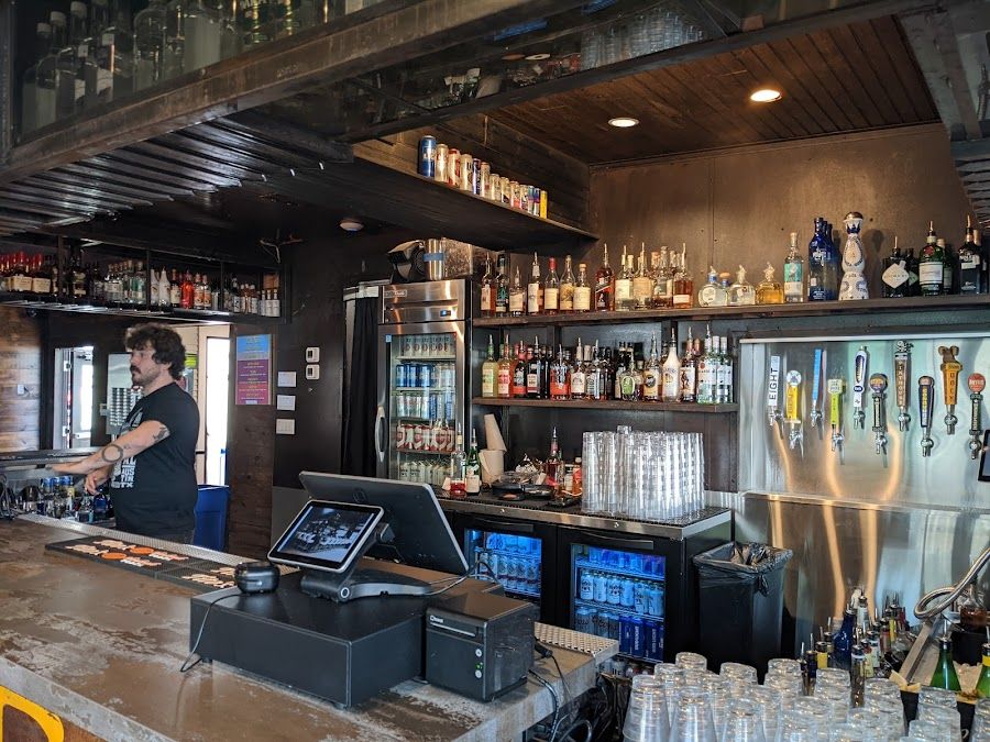 Clive Bar bar service