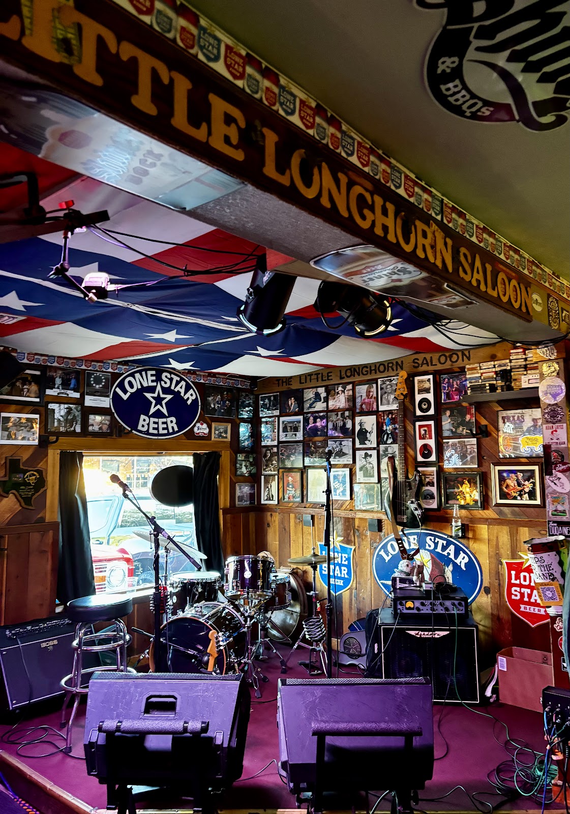 Ginny's Little Longhorn Saloon, Austin