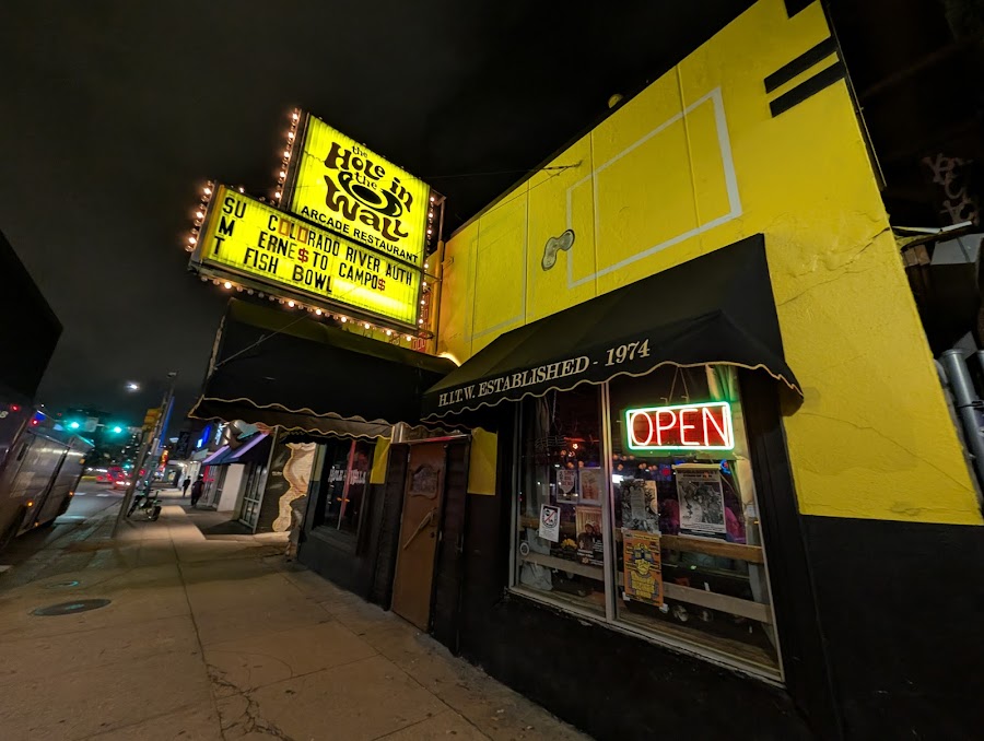 Hole in the Wall, Austin