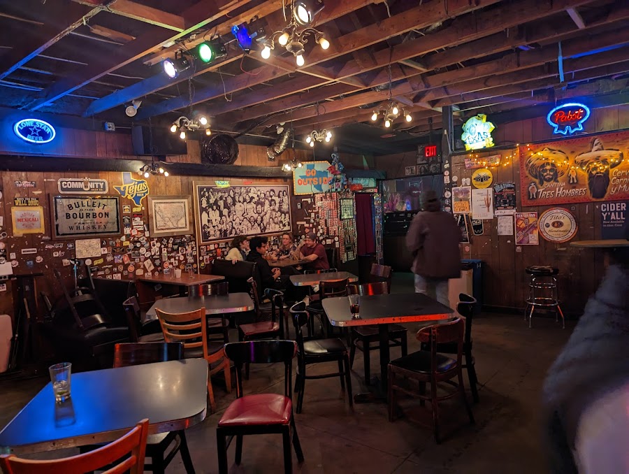 Hole in the Wall, Austin