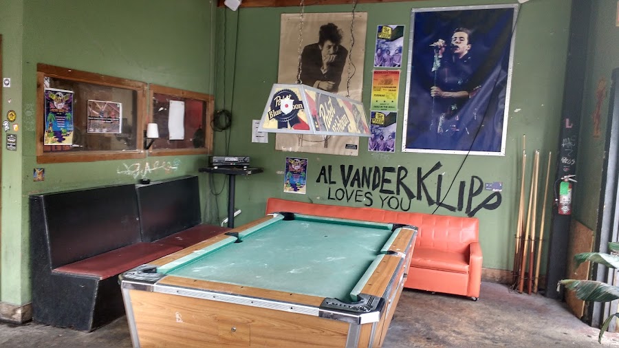 Hole in the Wall, Austin
