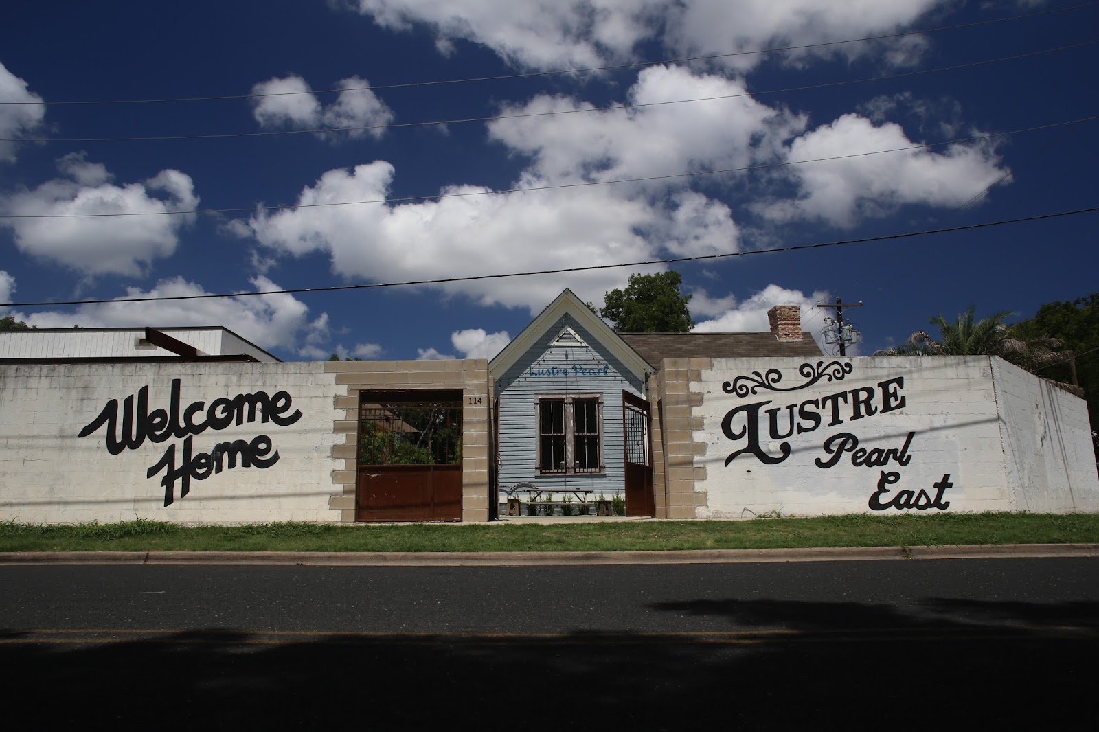 Lustre Pearl, Austin