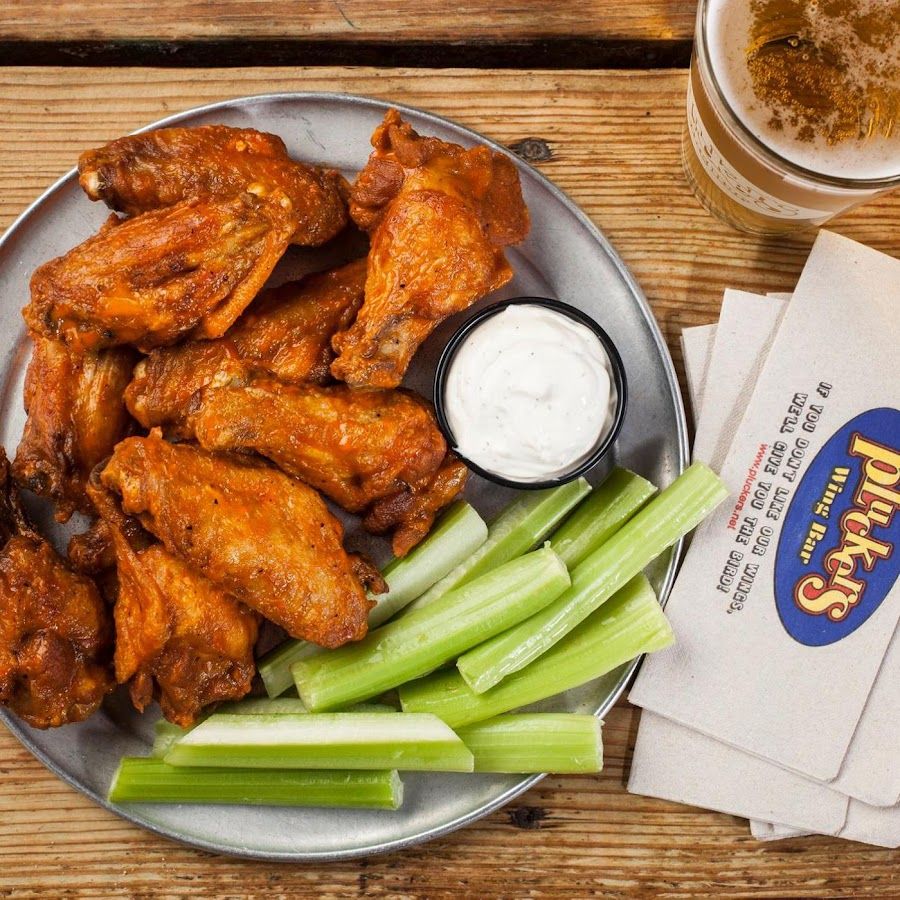 Pluckers Wing Bar Downtown, Austin