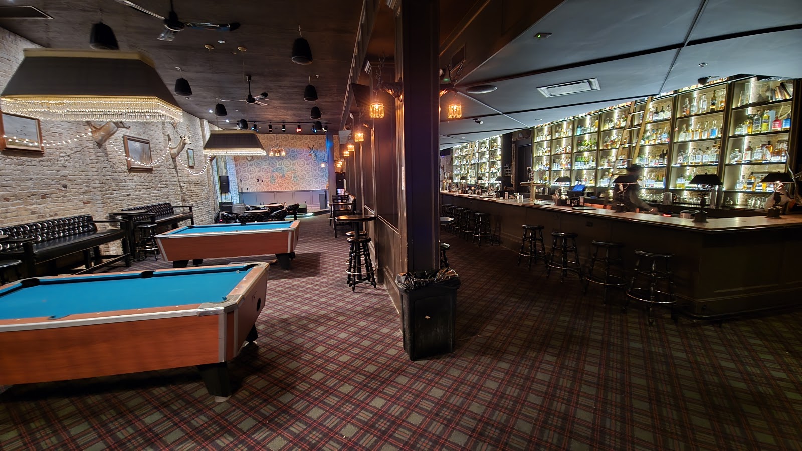 Seven Grand, Austin