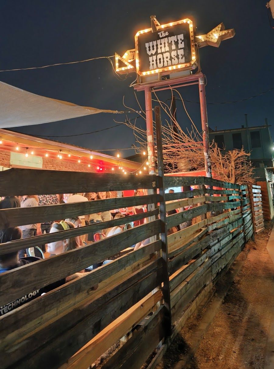 The White Horse East Austin atmosphere
