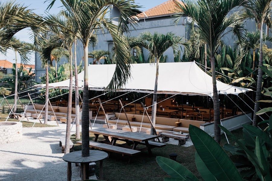 Smoke House Bali Canggu atmosphere