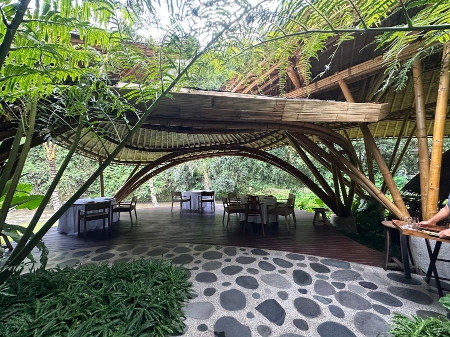 Bamboo Bar at Mandapa bar service