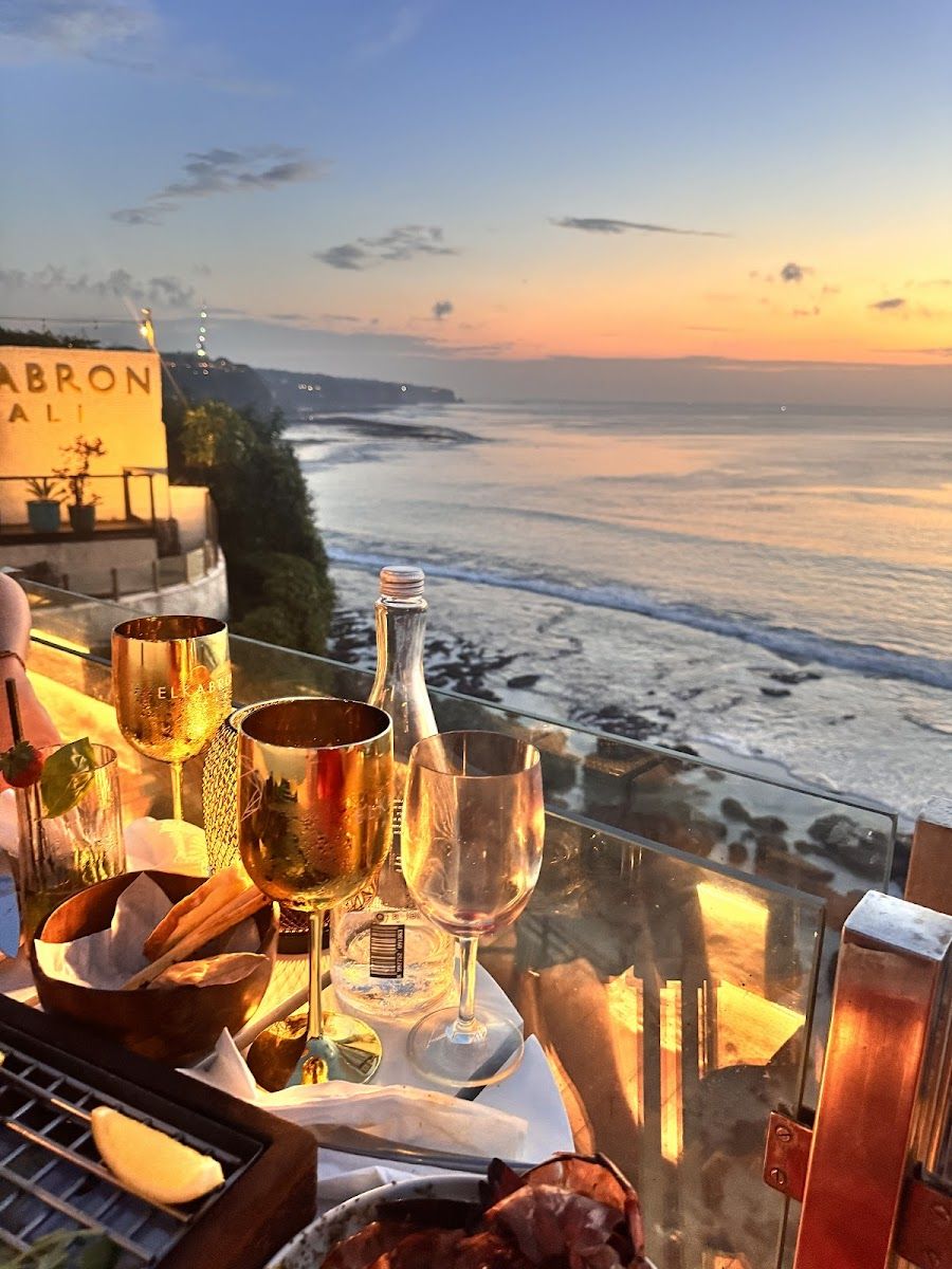 El Kabron bar service