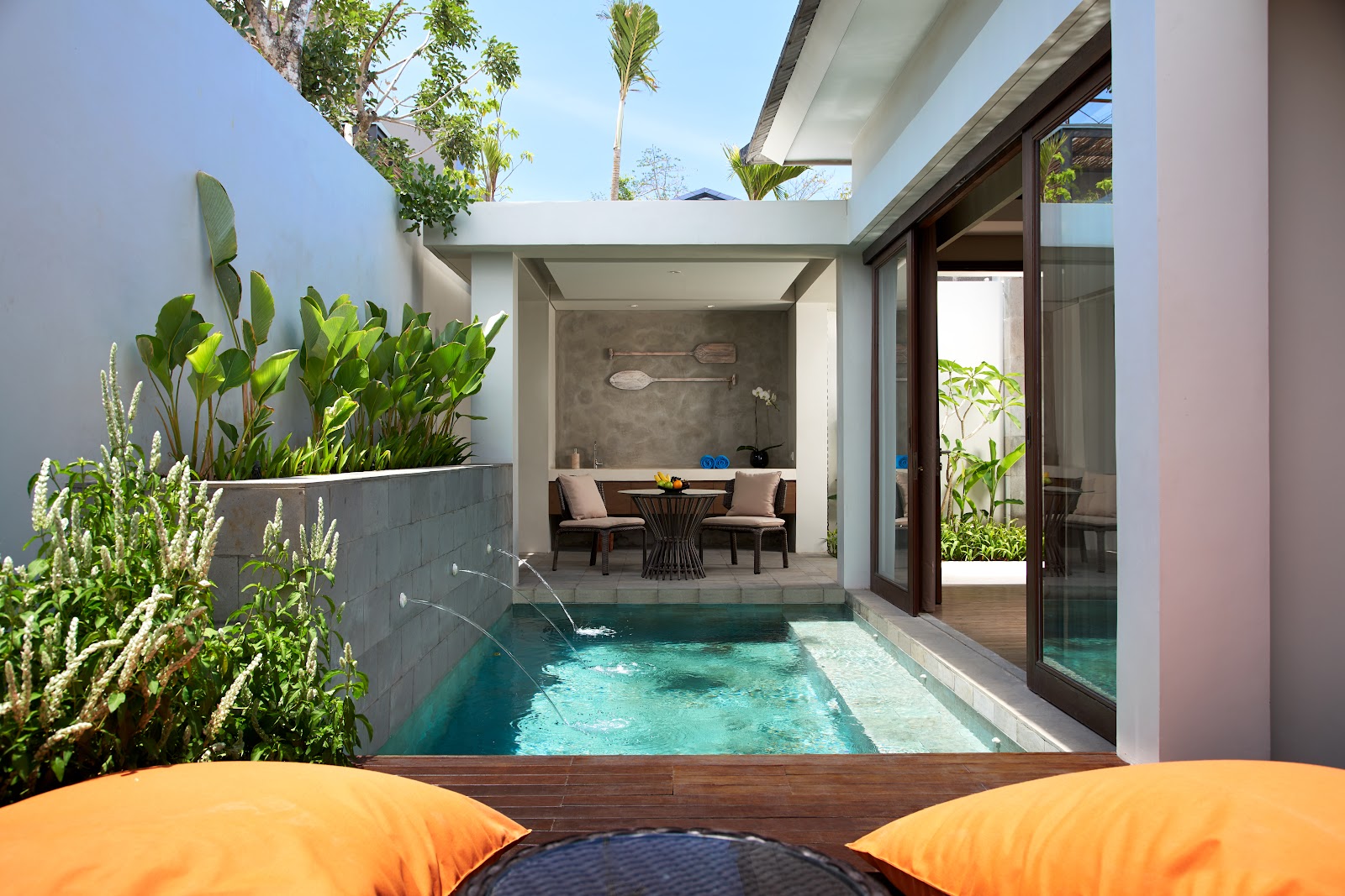 Fingers Crossed, Bali