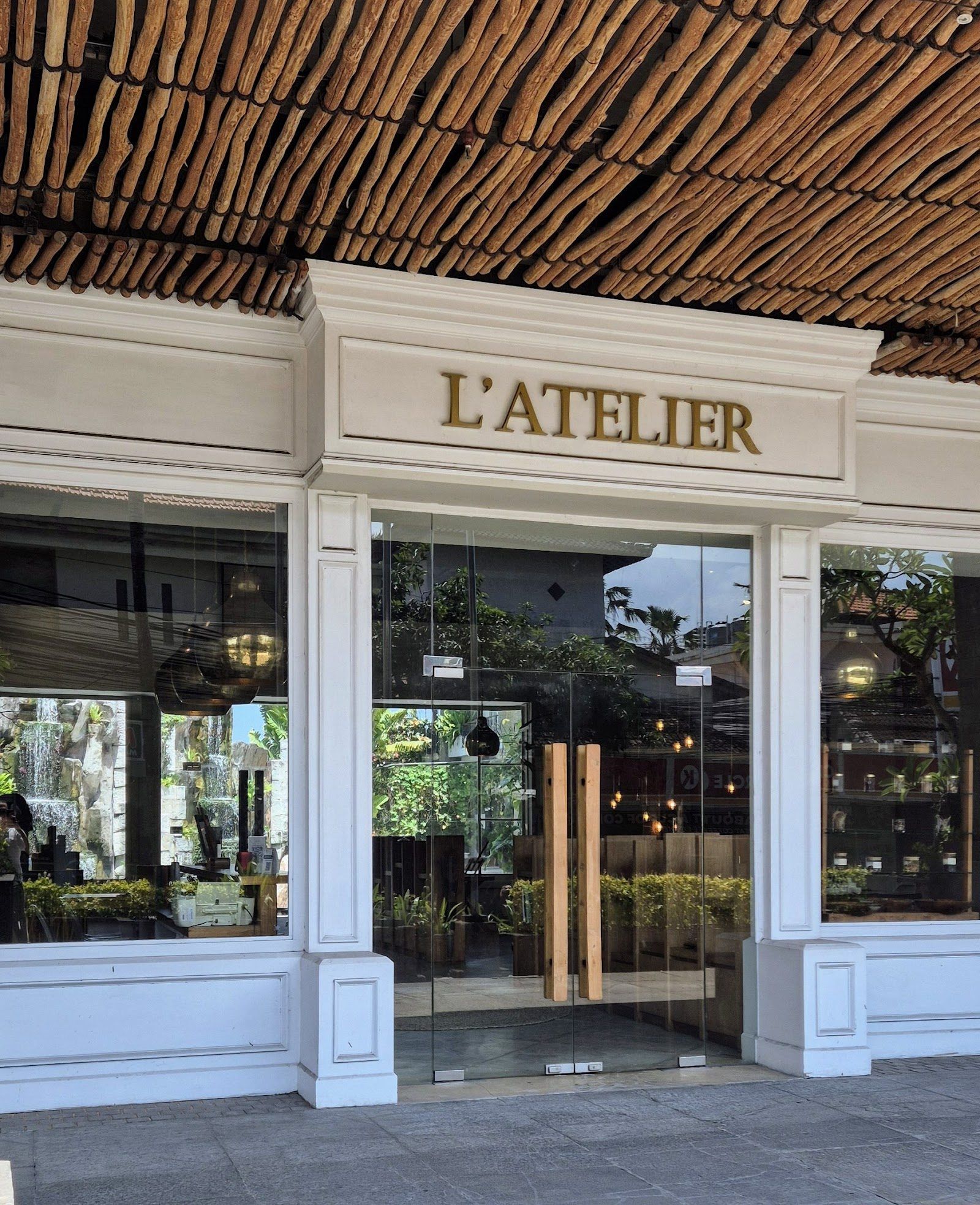 L'Atelier Bali Bali bar interior