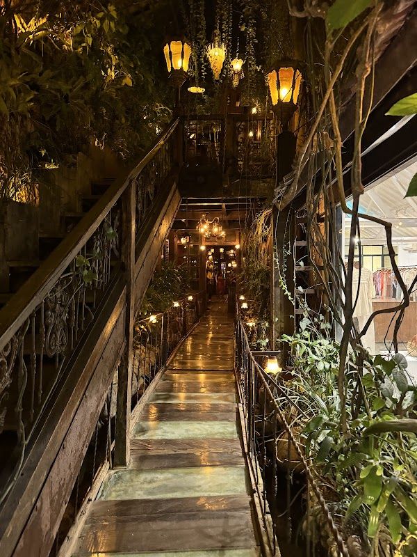 Bamboo Bar at Mandapa Bali