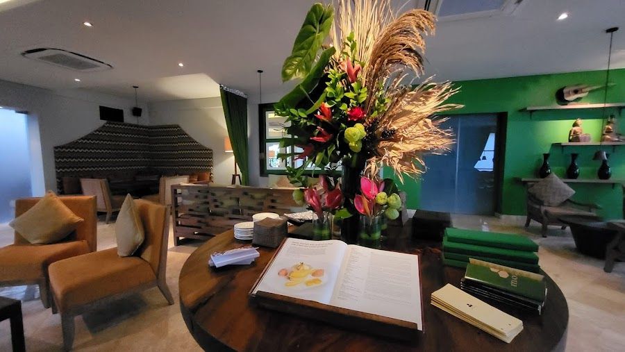 Mozaic Restaurant Bar Bali interior