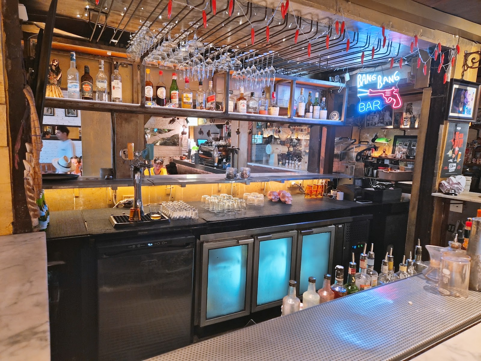 Revolver Espresso, Bali