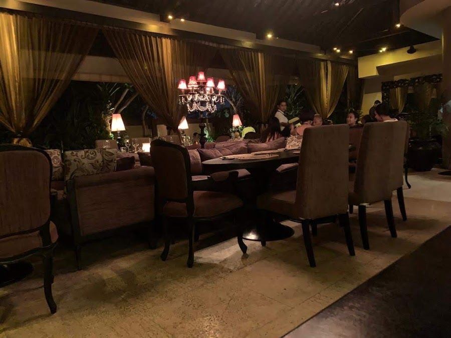 Sarong bar service