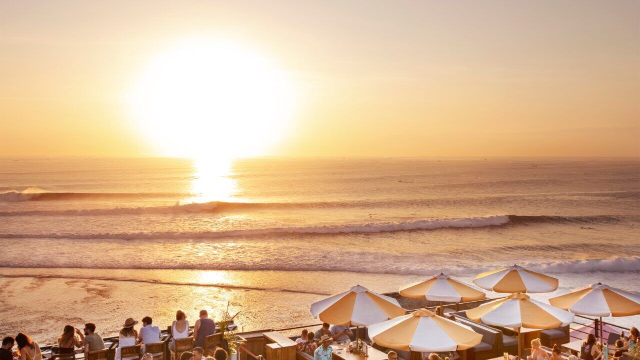 Single Fin Uluwatu, Bali