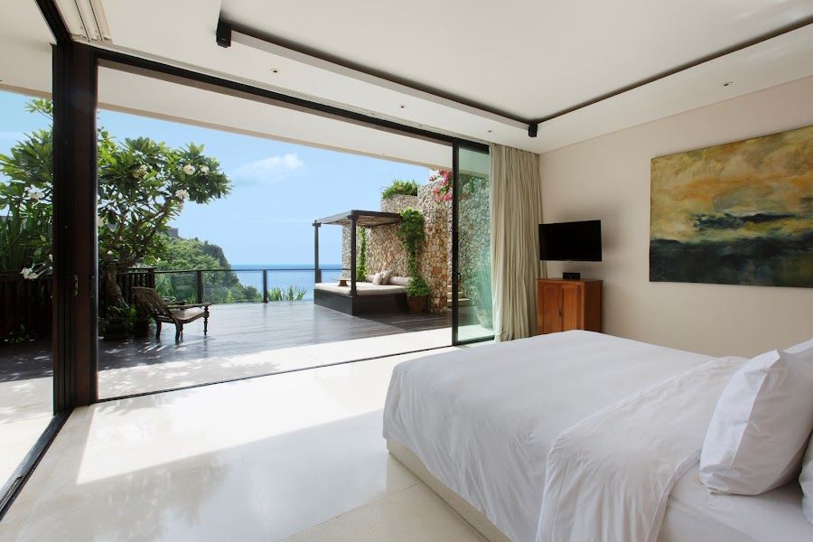 The Ungasan Clifftop Bar Bali interior