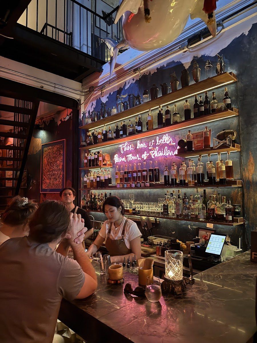 Akkee bar service