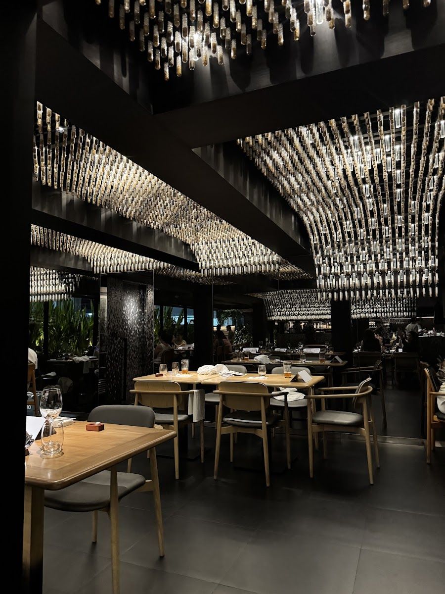 Le Du Bar Bangkok interior