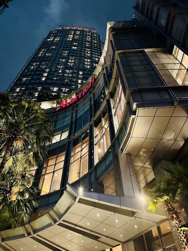 CRU Champagne Bar Bangkok