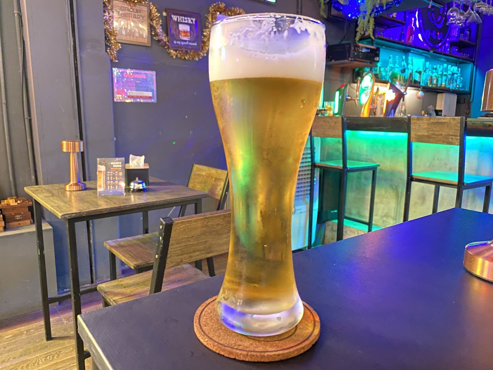 Q&amp;A Bar, Bangkok