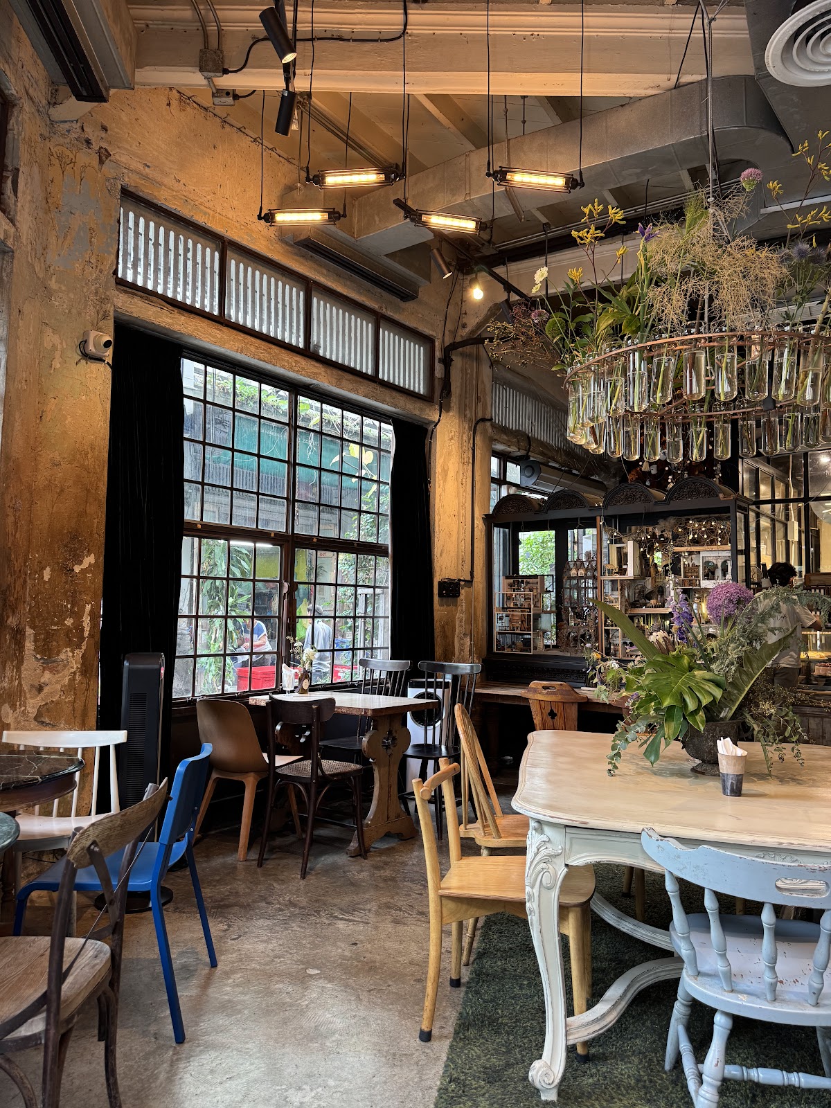 Wallflowers Café, Bangkok