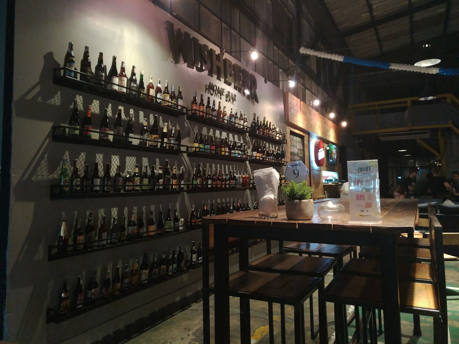 Wishbeer Home Bar Khlong Toei, Bangkok room detail 2